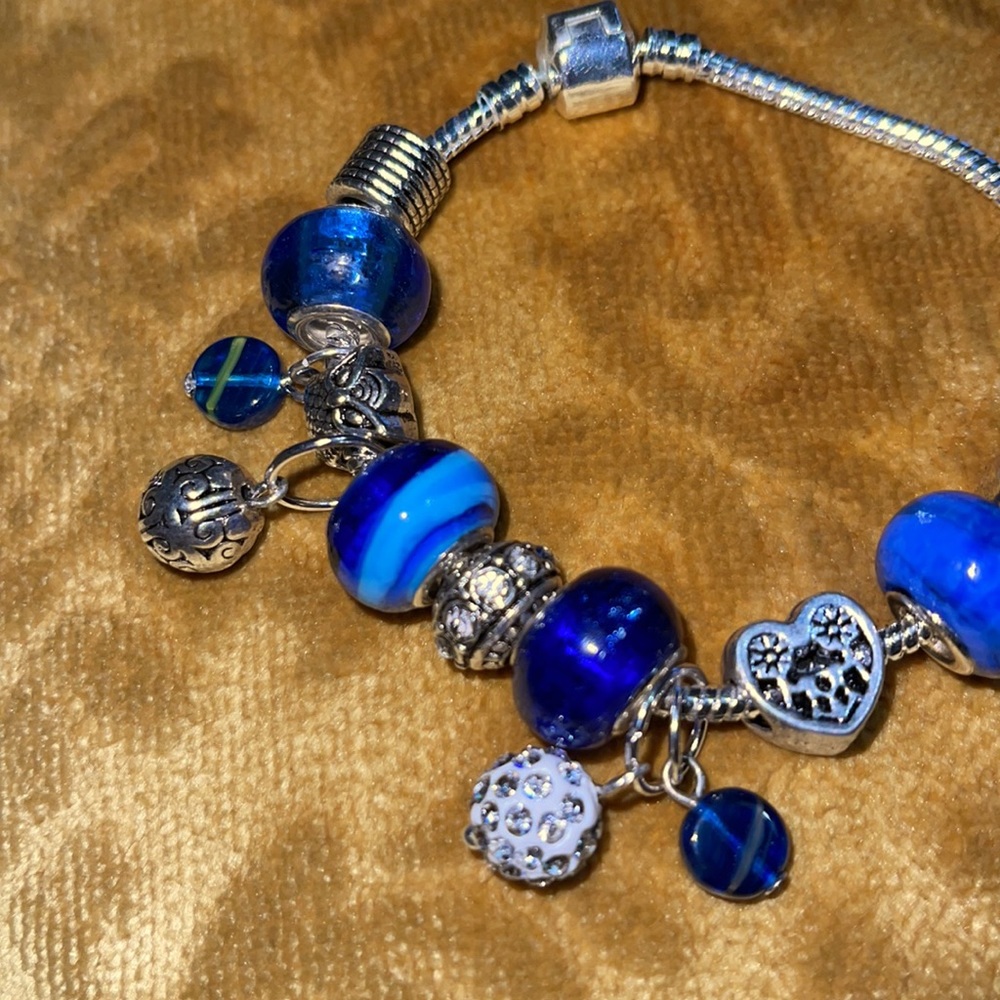 Jewelry - Picture 3 of 5